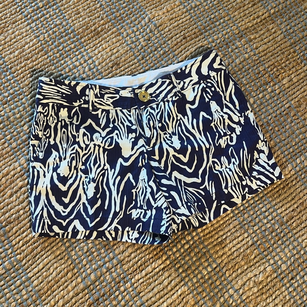 Lilly Pulitzer Callahan Shorts – Zebra Print Navy/White – Size 6